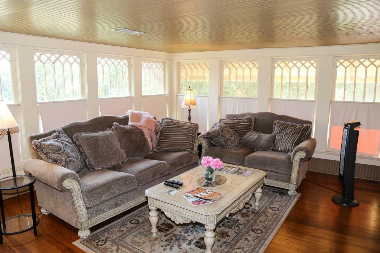 Iron Horse Bed and breakfast 5*