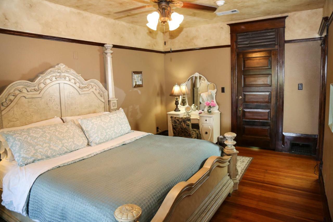 Bed and breakfast Iron Horse Granbury