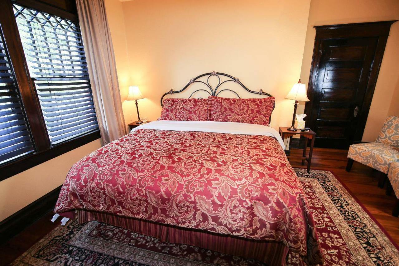 Iron Horse 5* Granbury